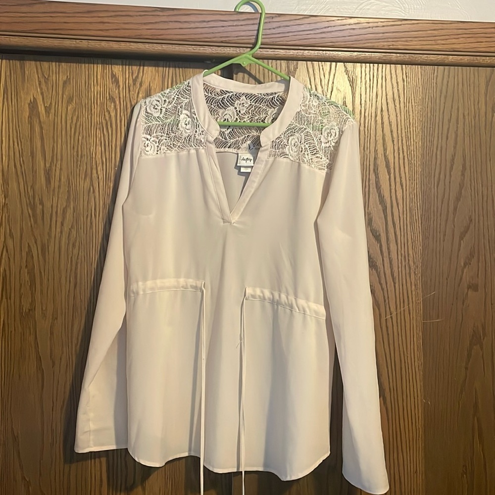 100% Polyester Blouse - lightly worn